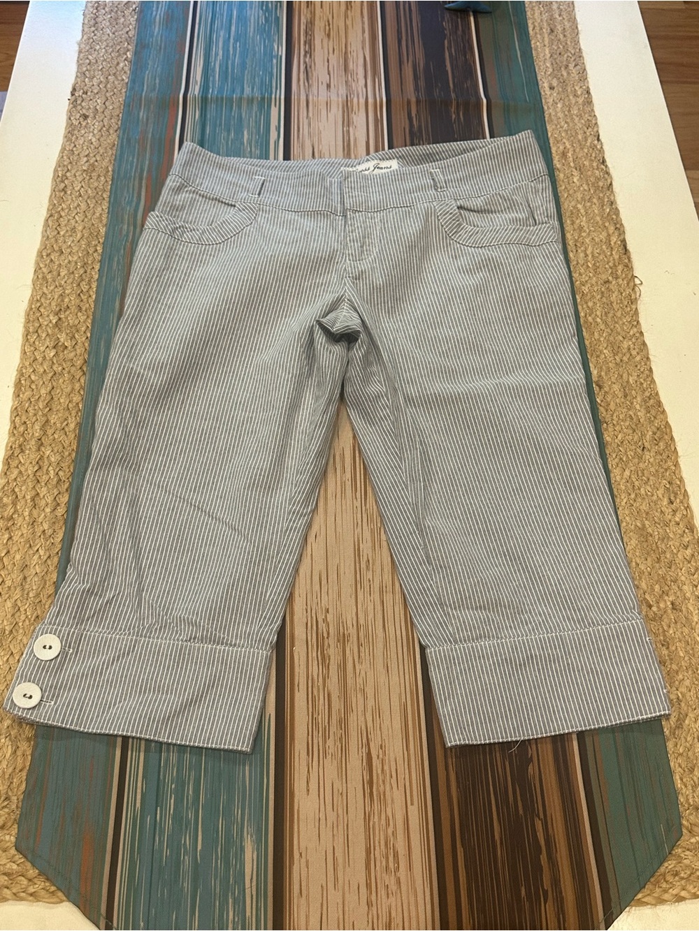 Guess Size 27 Light Blue Pinstripe Capri Chinos
